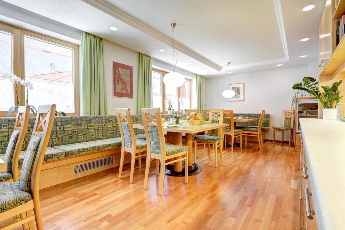 Haus Tuklar Hotel Бранд Екстериор снимка